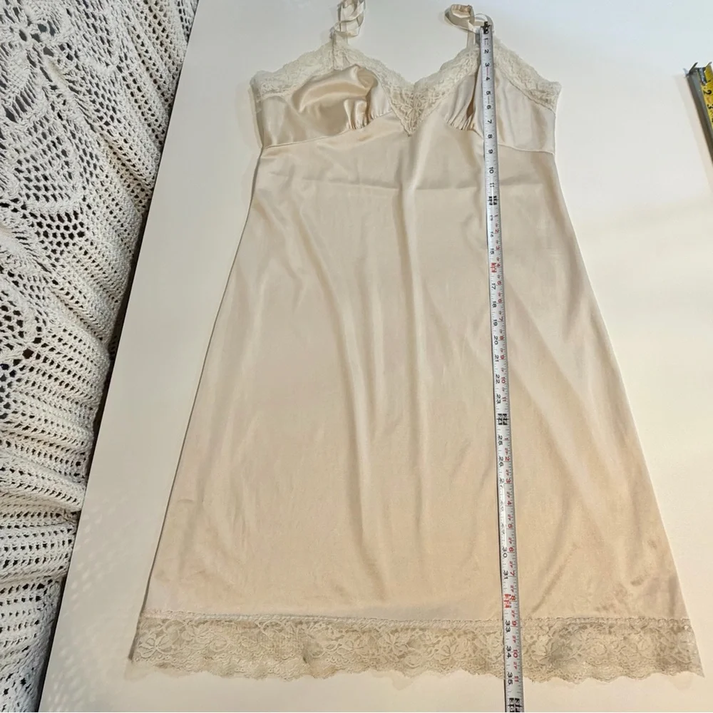 VINTAGE silky nylon lace full dress slip‎ midi chemise lingerie layer beige 70s